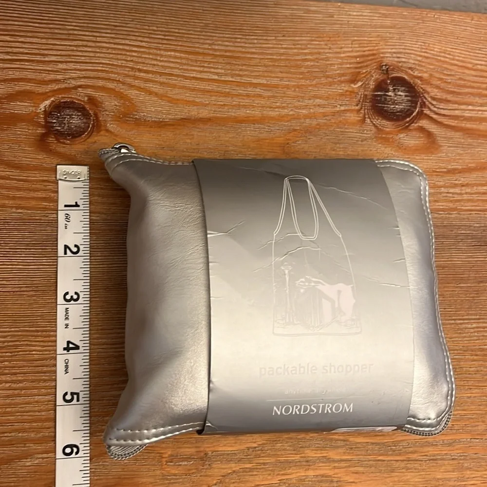 Nordstrom Tote Bag NWT Cityscape Silver Travel Fold Zip Up Packable Reusable